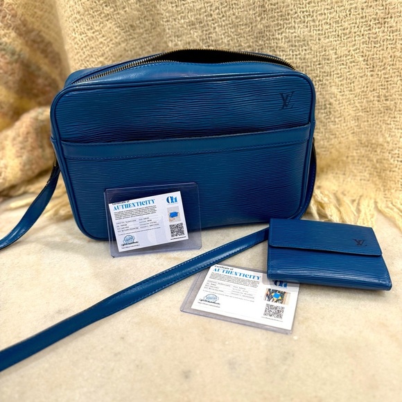 Louis Vuitton Handbags - Louis Vuitton EPI Tocadaro Crossbody with matching Elise Wallet